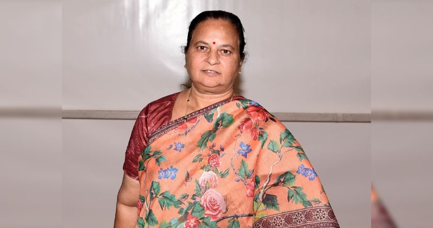 suspended congress mla sulabha khodke will soon clarify her stand